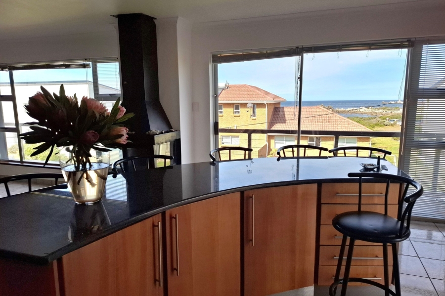 5 Bedroom Property for Sale in Bettys Bay Western Cape